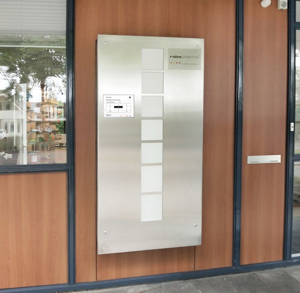 RoboWall Carousel 24/7 Pickup System Available In UK Pharmacy Market