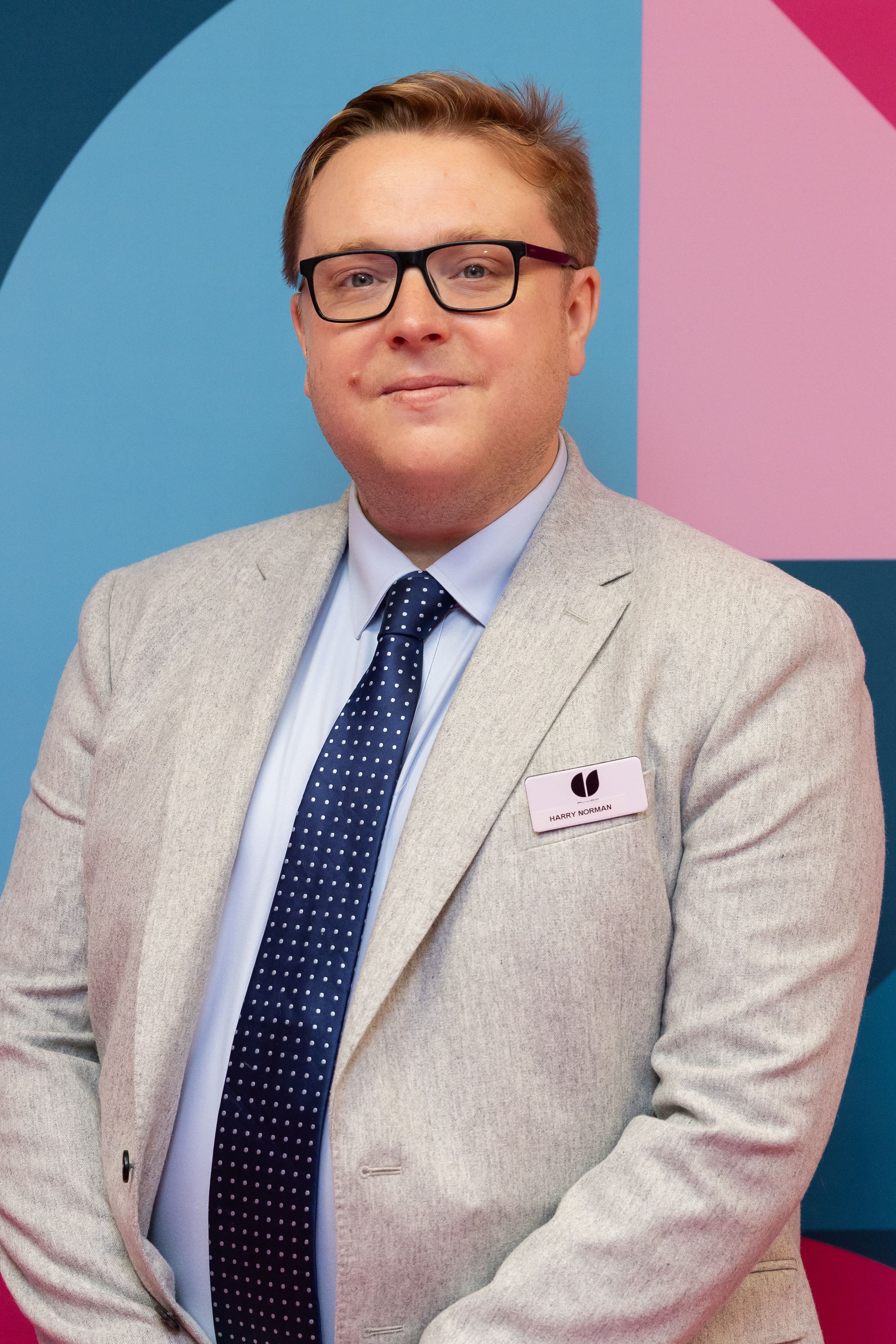 Harry Norman Portfolio Director +44 (0)20 7348 1846 h.norman@closerstillmedia.com