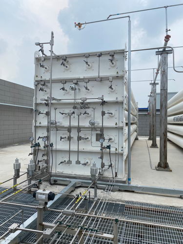 Hydrogen as the energy carrier of the future