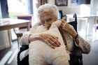 HUG by LAUGH