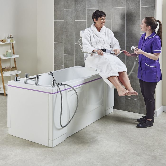 Alera fixed height bathing system with transfer seat