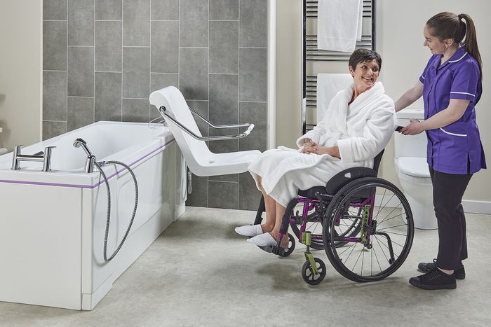 Alera fixed height bathing system with transfer seat