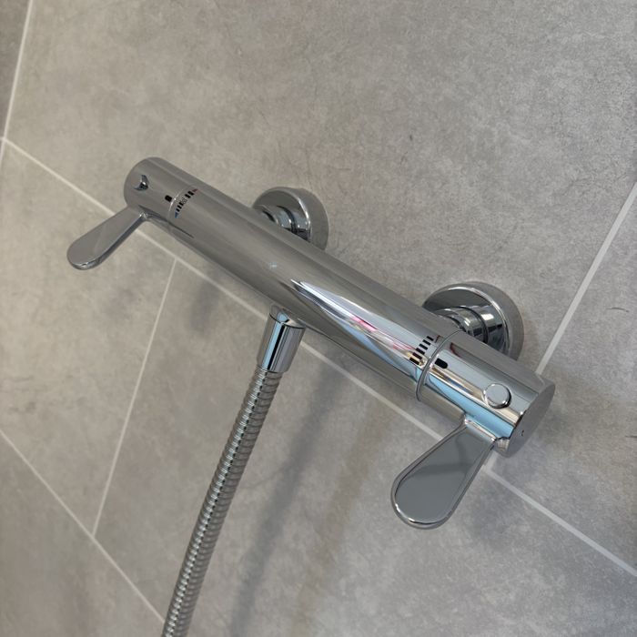 AKW Arka TMV3 Cool Touch Mixer Shower