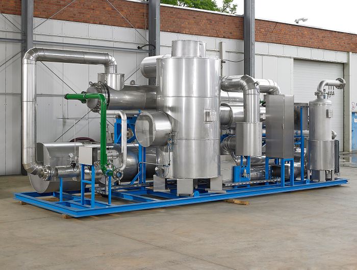 Carbon dioxide purification and drying for high purity CO₂