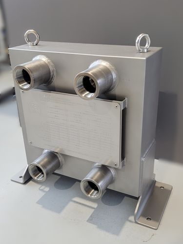 Multistream heat exchanger for 4 stages Hydrogen compressor cooling