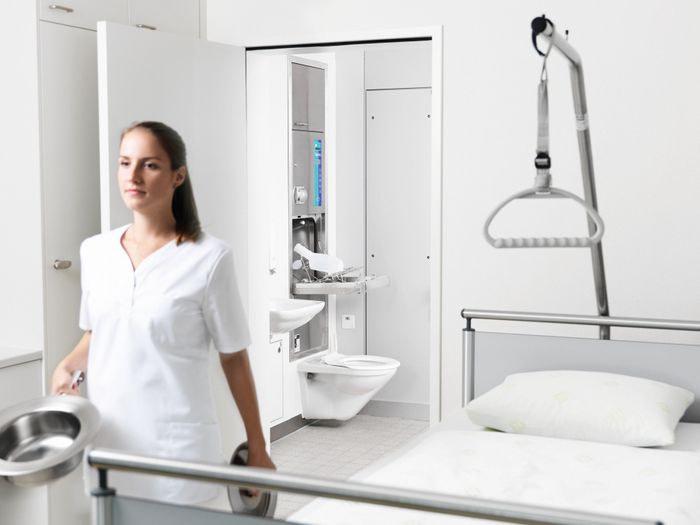 SANITISATION EQUIPMENT FOR PATIENT TOILETING