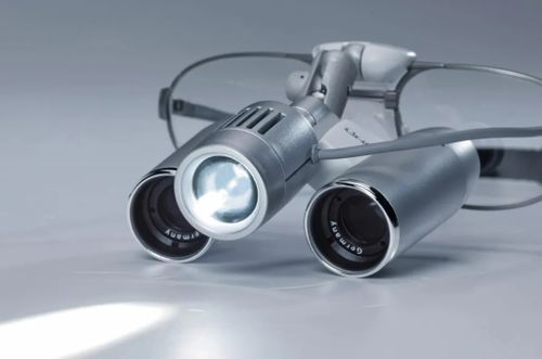 Carl Zeiss EyeMag Medical Loupes