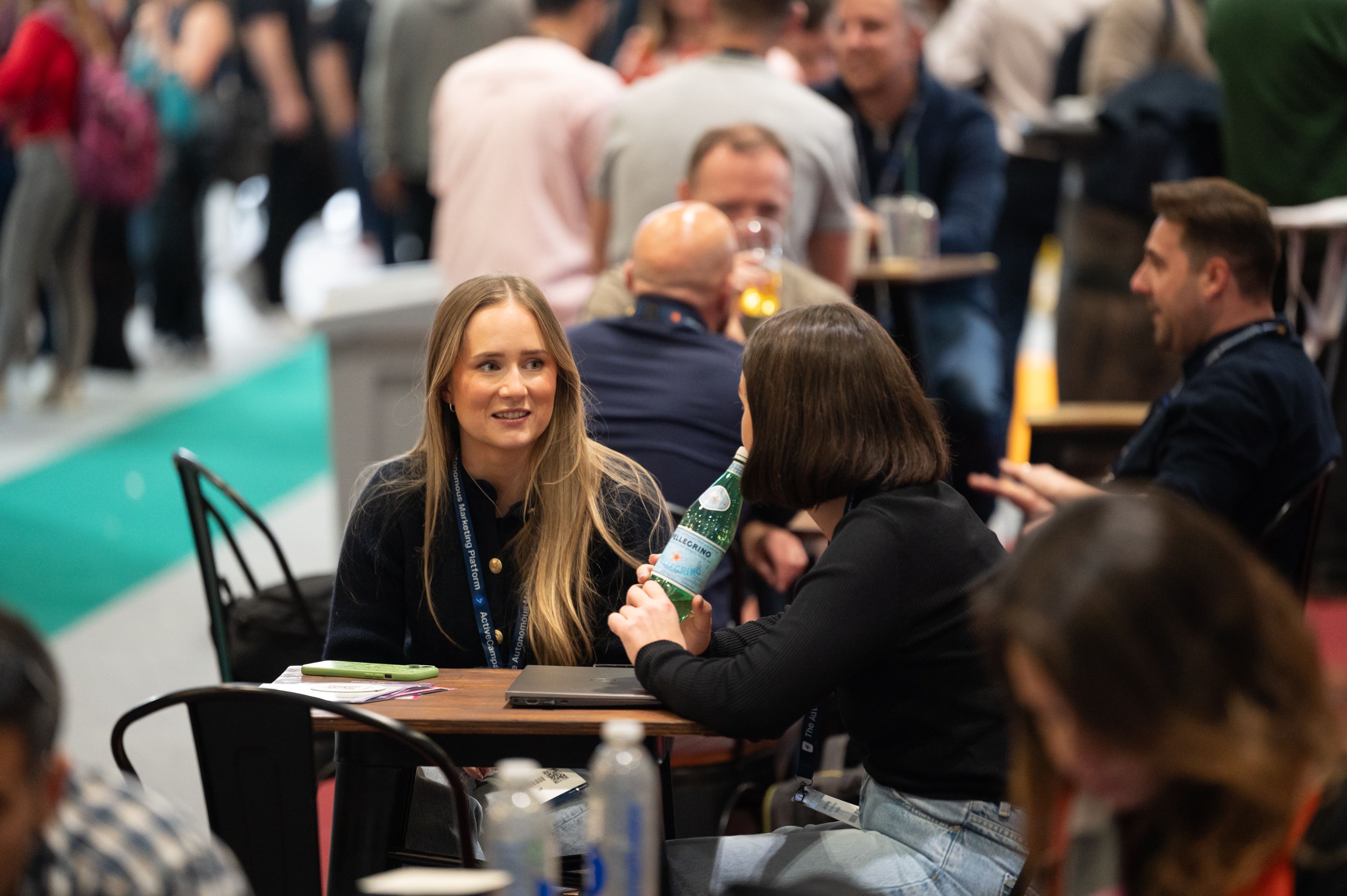 Press Lounge and Support