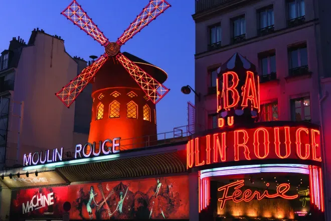 Spectacle au Moulin Rouge 