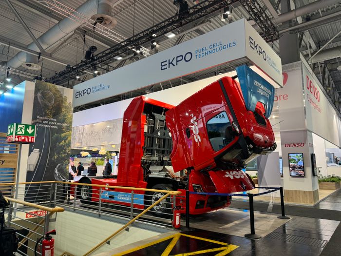 Europa - 44T hydrogen fuel cell truck