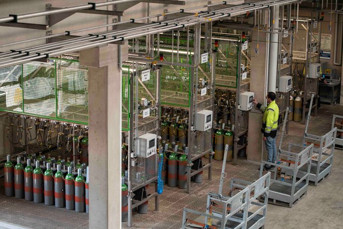 Filling system for technical gases