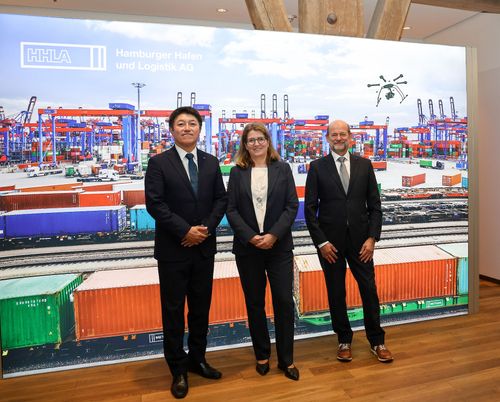 Daimler Truck, HHLA and Kawasaki Heavy Industries Launch Strategic Partnership to Establish Liquid Hydrogen Supply Chain for Europe