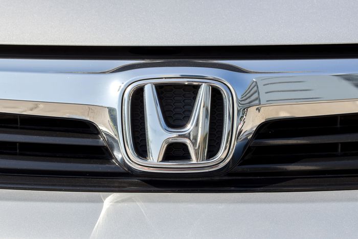 Next-gen hydrogen fuel cell is said to halve costs whilst trebling power density, according to Honda