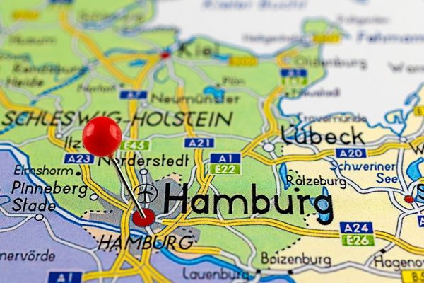 A facility will be opened in Hamburg to test and trial hydrogen-powered port logistics