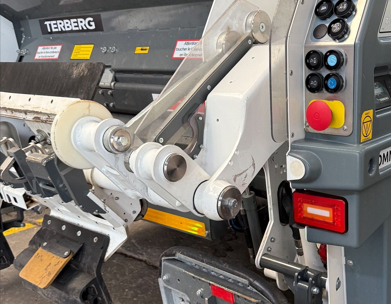 PM-3390 Rear Light CLuster