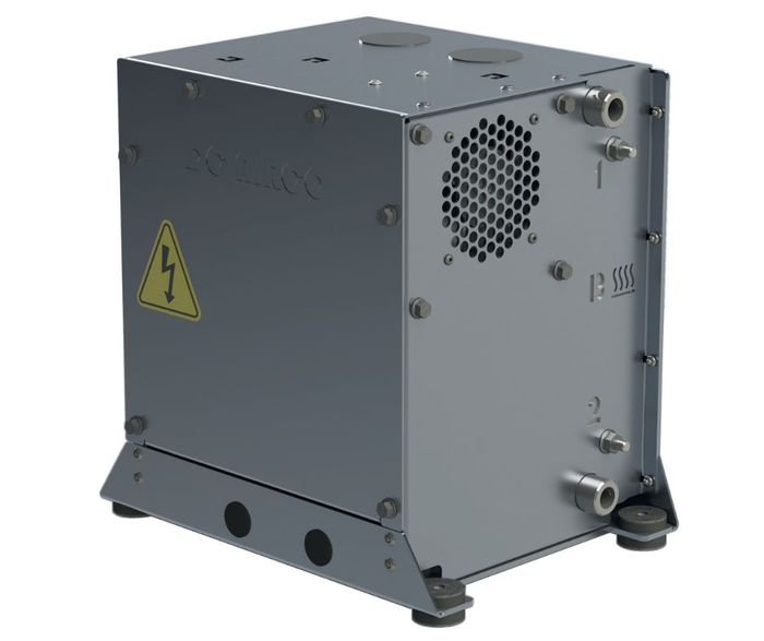 Reversible heat pump for battery management