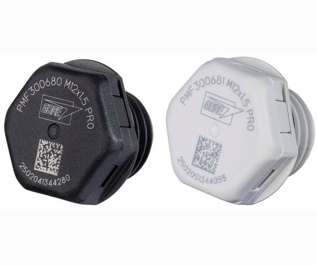 Innovative venting solution for outdoor electronics