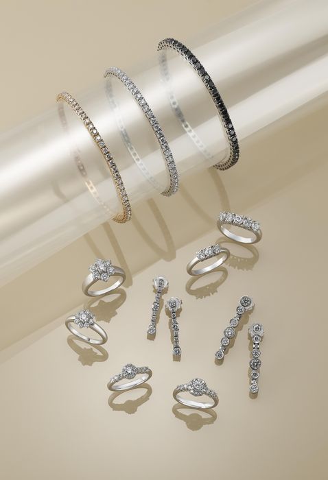 Fine Italian Jewellery in 18Kt gold set with Natural Diamonds and Fine colored stones