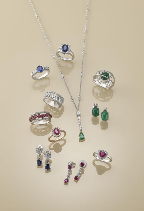 Fine Italian Jewellery in 18Kt gold set with Natural Diamonds and Fine colored stones