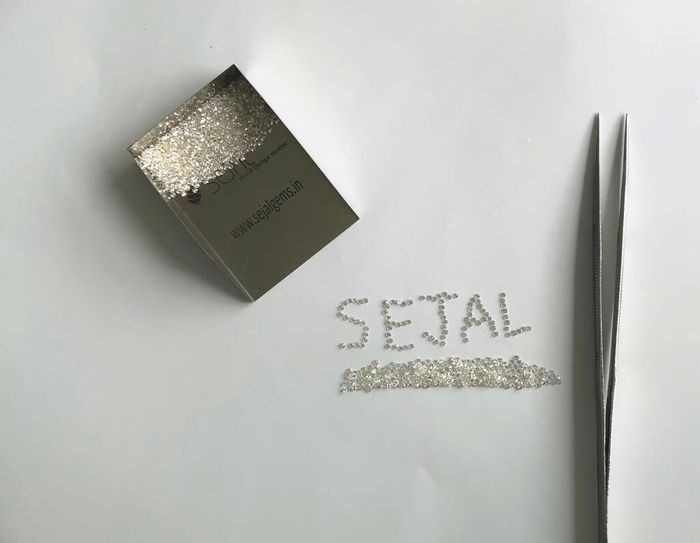 NATURAL MELEE DIAMONDS