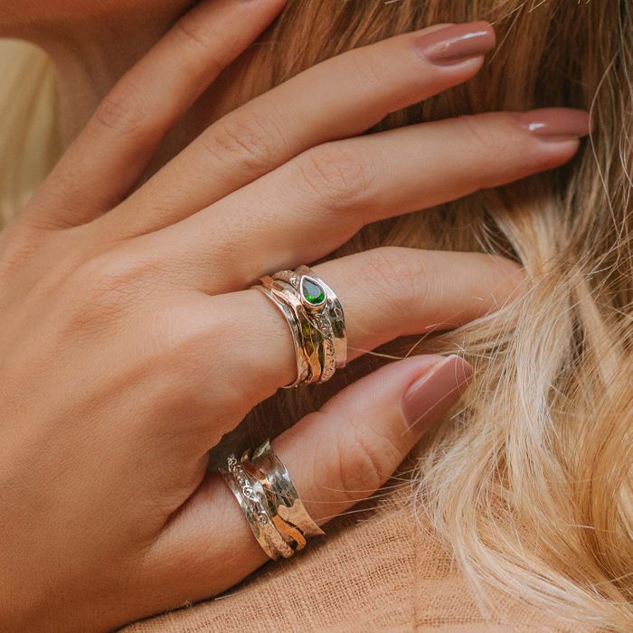 Aura Magic Spinning Ring