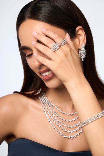 18Kt Necklace Set studded with Natural Pears and round diamonds 