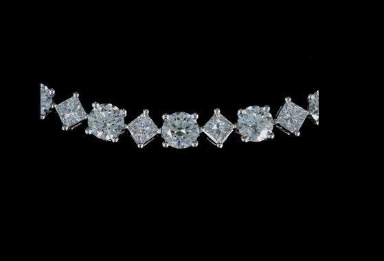 Necklace - 18 kt. White gold - 10.70ct. Natural Diamond