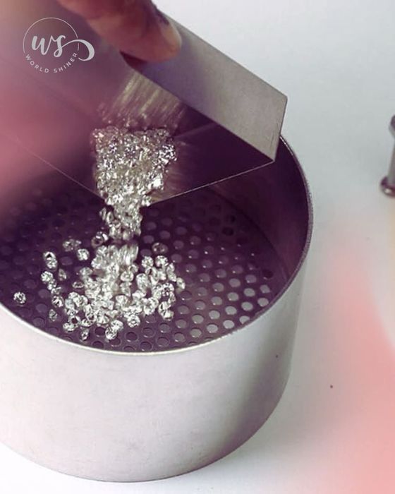 Loose Diamonds