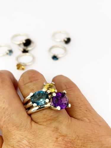 Laurie Ring