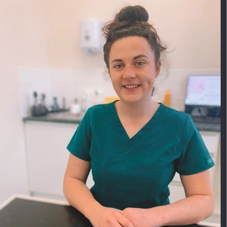 Evie Tummon Registered Veterinary Nurse Glebe Veterinary Surgery and Canine Arthritis Management