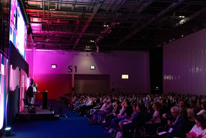 Wish You Could Rewatch Your Favourite London Vet Show Sessions?