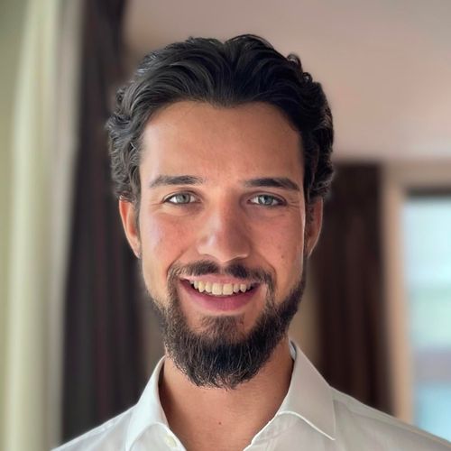 Matei Bjola - Lupa - AI Powered Petcare