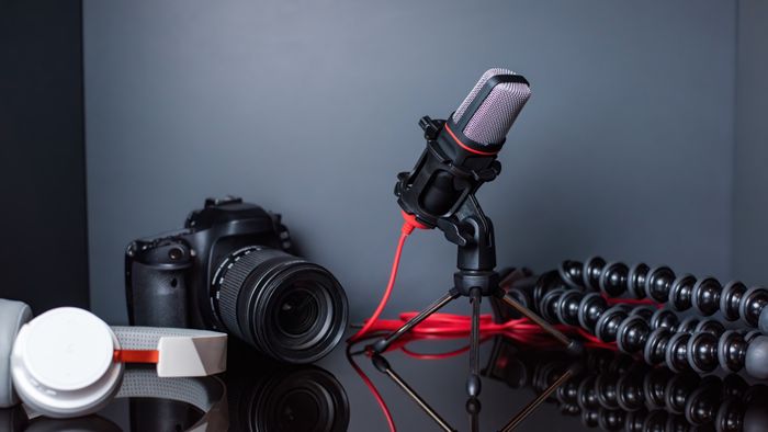 Logistics Business Expands its Multimedia Services