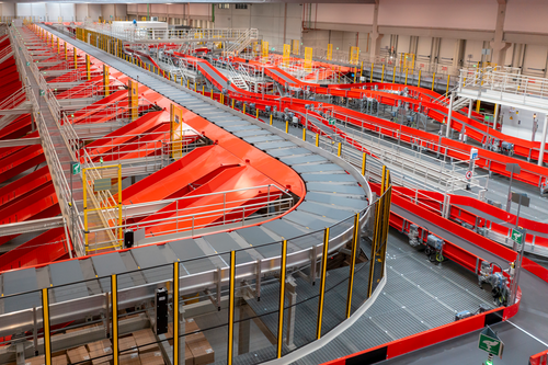 GeoPost Group confirms its trust in Fives sorting solutions 