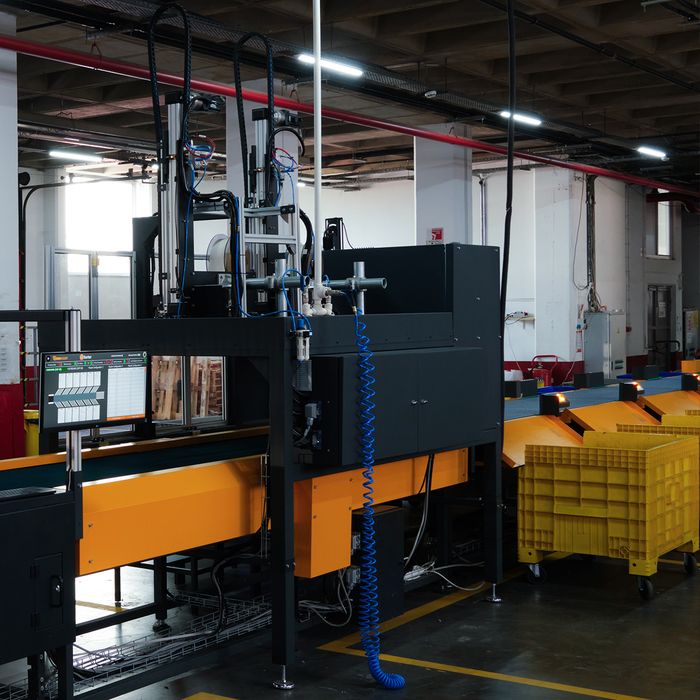 BeeVision 400 - Automatic Label Applicator