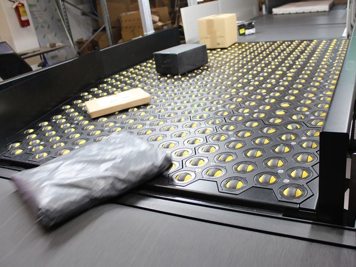 Singulator & Cross-Flow handling system