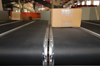 Linear cross-belt sorter