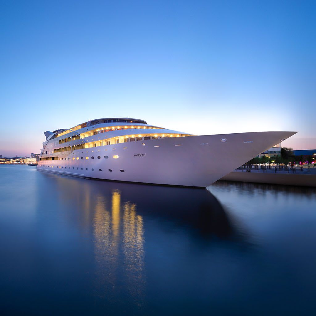 Sunborn yacht