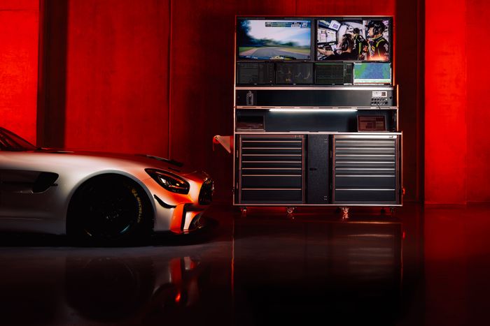 Equipment for Rennsport – Proven on Track. Built to Perform.