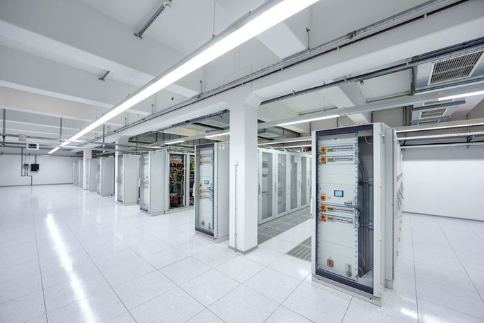 Solutions for future-proof data centres