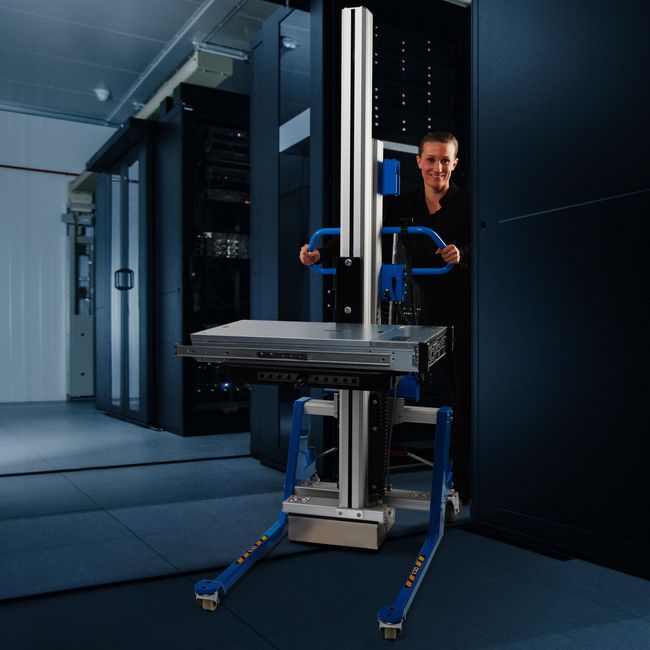 PRONOMIC Lift&DriveDC nachhaltige Server-Handling-Hebelift Baureihe - smart moves for safe work