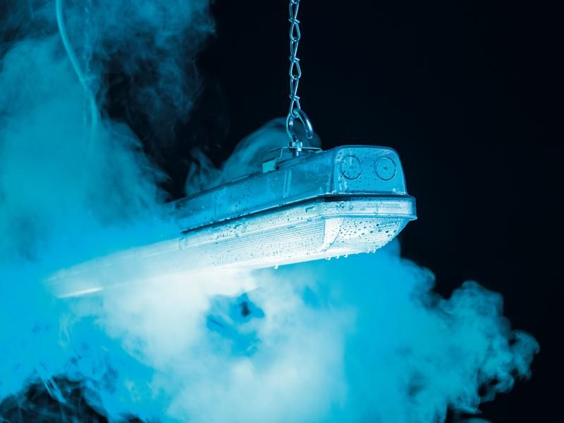 AMPHIBIA - Moisture-proof luminaire - Robust. Versatile. For complex environments