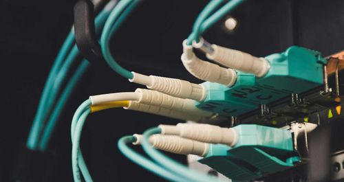 El Gobierno frena la especulaci&oacute;n en los 'data centers': fianzas millonarias y permisos que caducan a los cinco a&ntilde;os