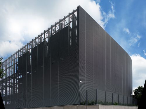 Redefining Data Center Efficiency with Advanced Ventilation and Solar Shading Solutions