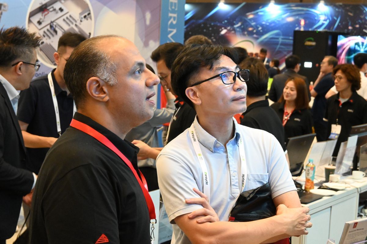 Busy aisles at Tech Week Singapore 2025 - Your business opportunity awaits