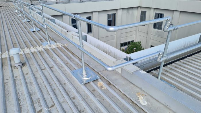 Kee Guard® Roof Top Guardrail - Safety Railing