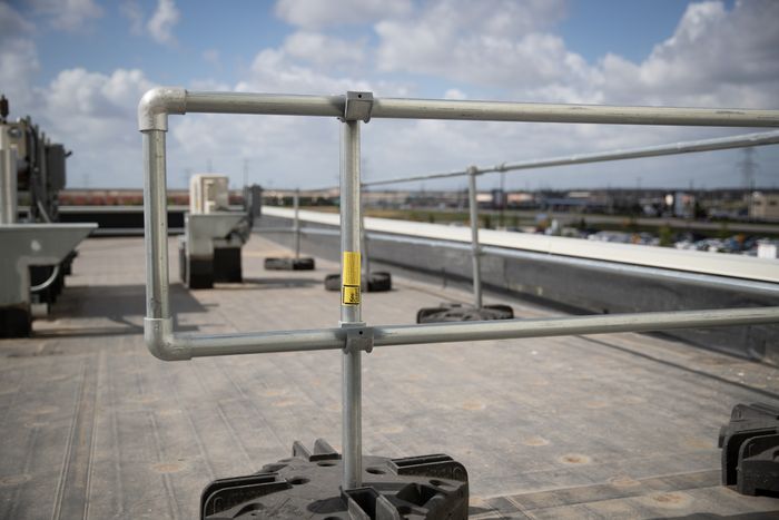 Kee Guard® Roof Top Guardrail - Safety Railing