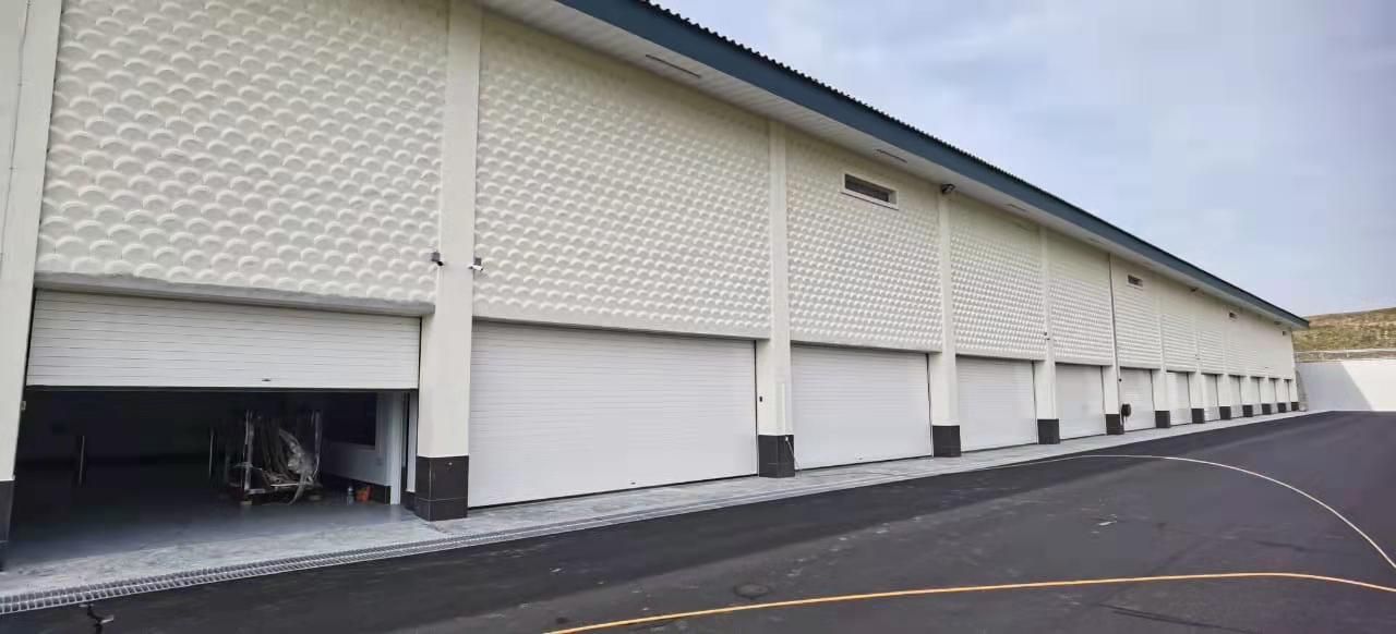 SKB F100DA DOUBLE WALL INSULATED ROLLER SHUTTER