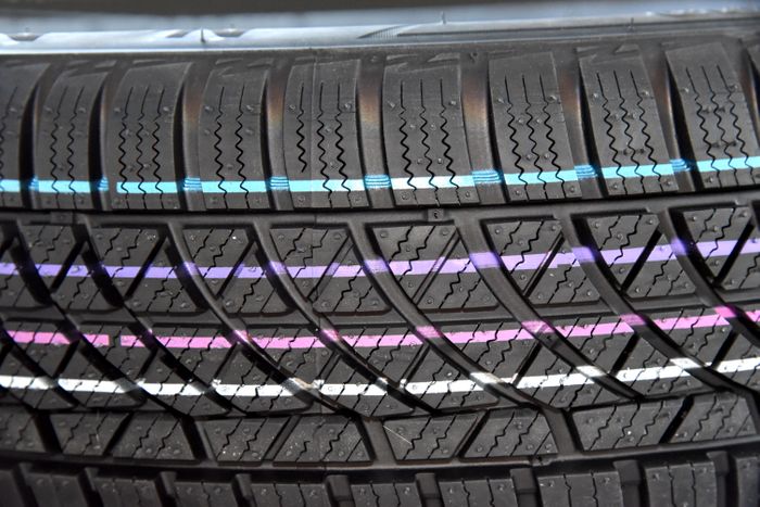 Coding and marking in the tire and rubber industry