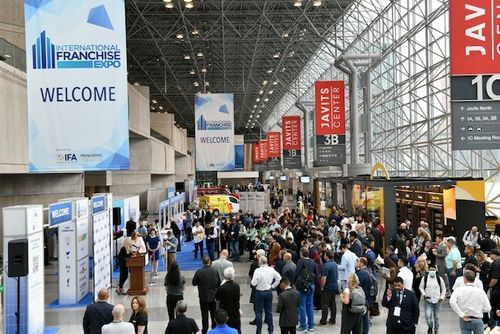 How to Prepare for a Trade Show Booth and Meet New Franchisees